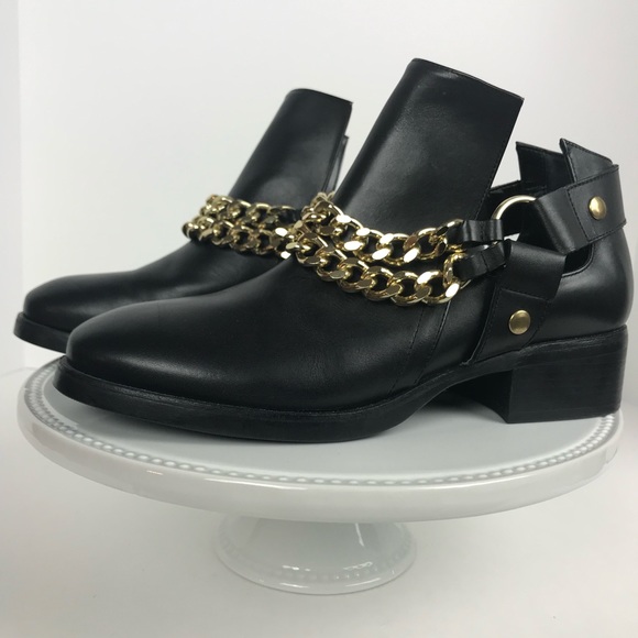 Zara Shoes - Zara Basic Leather Boots w/ Double Gold Chain 39